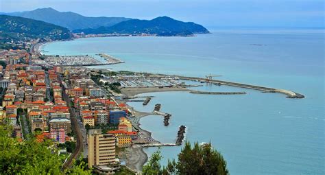 trasgressione chiavari|Chiavari, una passeggiata sul lungomare e nella cultura